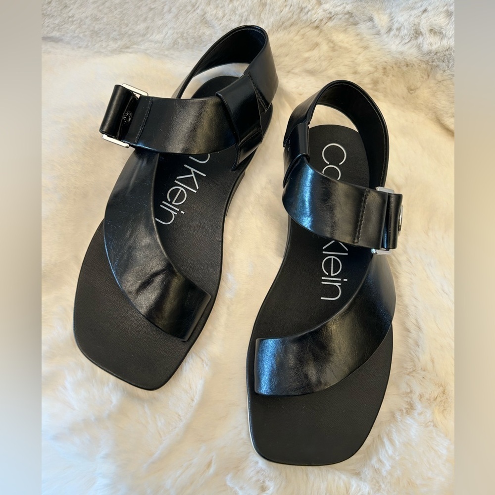 Calvin Klein Rikki Black Sandals Sleek and Stylish Sz-6.5M.   N‎